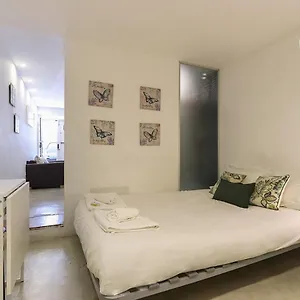  Apartment Bairro Alto Blue & By Homing