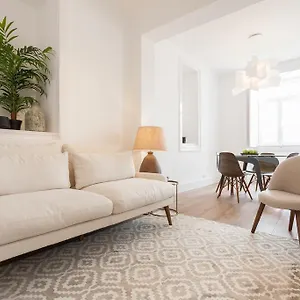  Apartment Your Santa Apolonia